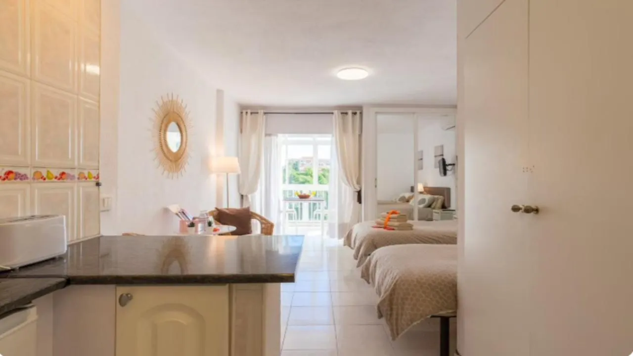 797 Holiday Rentals- Luminoso Estudio En Arroyo De La Miel Benalmádena 0*,  Hiszpania